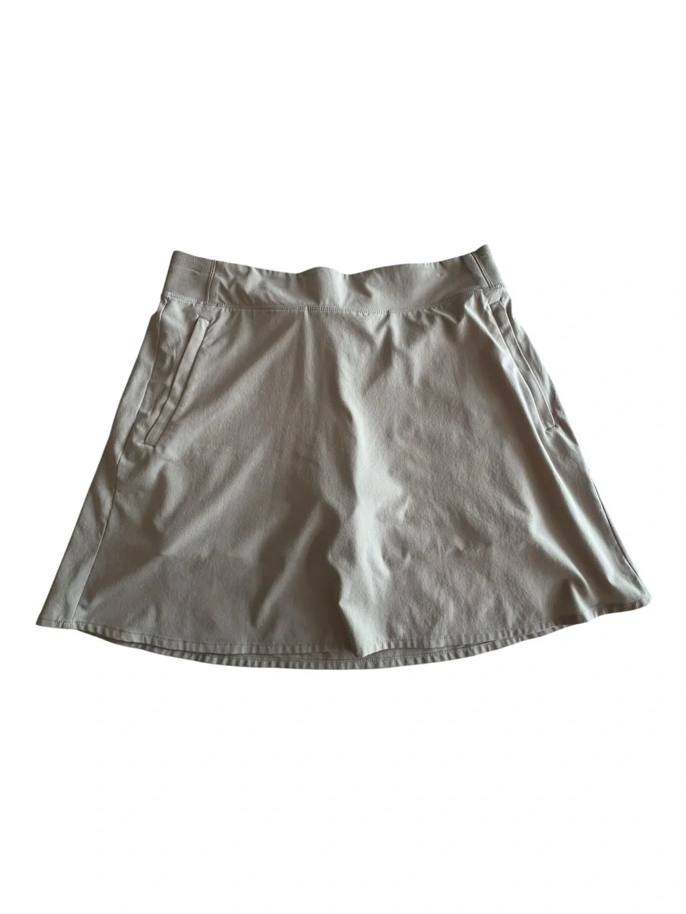 Athleta A-Line Women’s Skort in‎ Light Beige Size 6 Athletic Skirt Tennis Golf